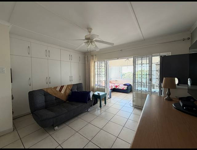 4 BEDROOM DUPLEX FOR SALE IN SCOTTBURGH CENTRAL